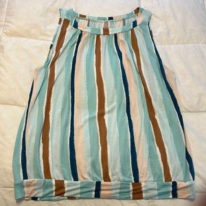 ❄️3 for $10❄️Loft sleeveless top - ribbed at the waist